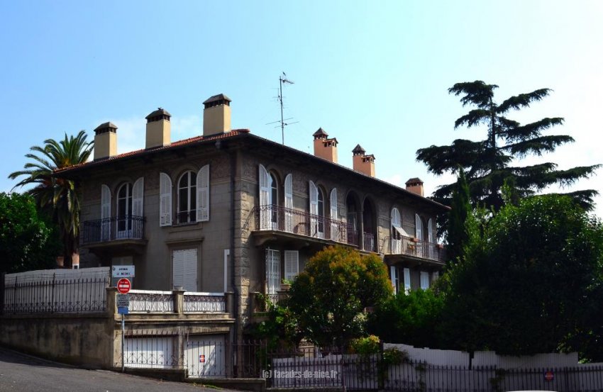 Avenue de Mesnil 